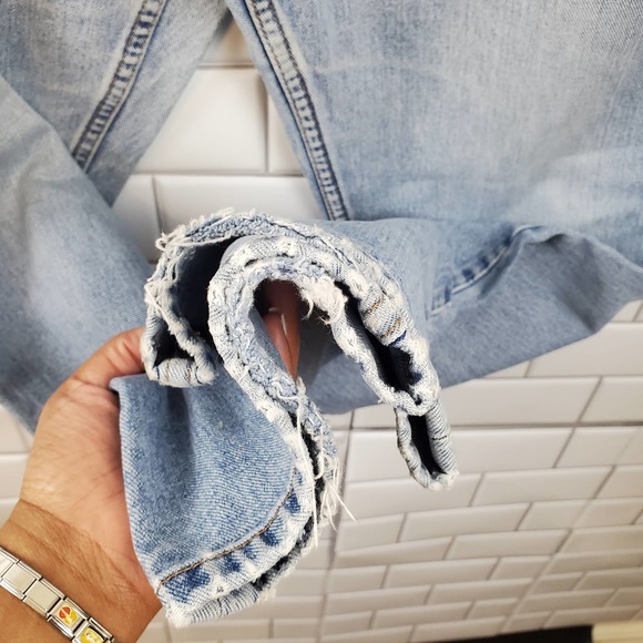 TOMMY HILFIGER | DISTRESSED MEDIUM WASH DENIM CASUAL CLASSIC JEANS MEN'S 36 X 32 - Picture 8 of 16